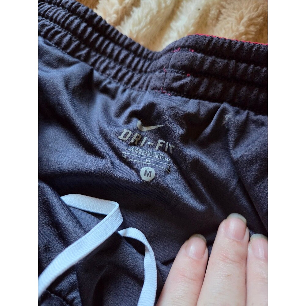 Shorts - Picture 3 of 4